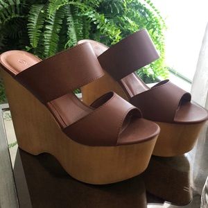 New! Platform sandals